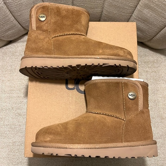 UGG Other - UGG Kids T Jona Boot